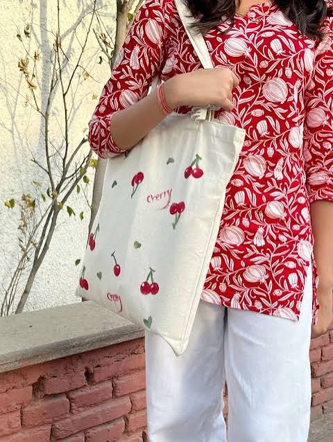 bags for kurti and jeans