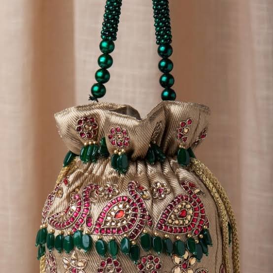 potli bag in wedding 