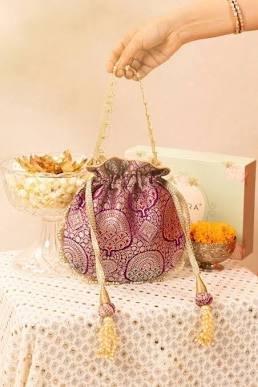 Banarasi potli bag for wedding